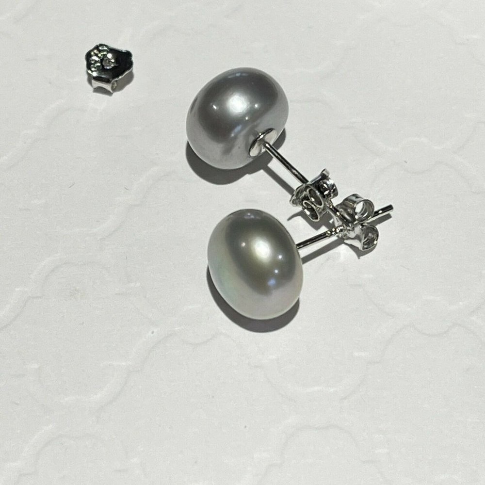 NEW 925 Sterling Silver Real 9 mm Gray Cultured Freshwater Pearl Stud Earrings - Picture 3 of 11